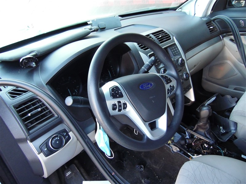 2014 Ford Explorer Base White 3.5L AT 2WD #F22129